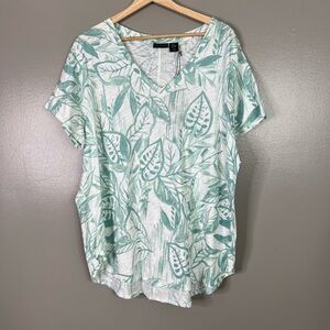 Tahari Green  White tropical Leaf Print V-Neck tee shirt size 2X casual travel